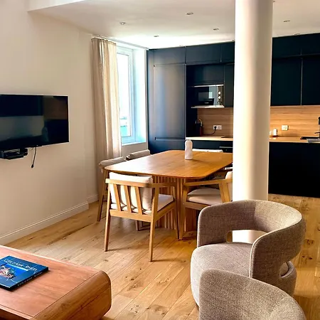 Gold Square Of Great Duplex Renovated Ac Appartement