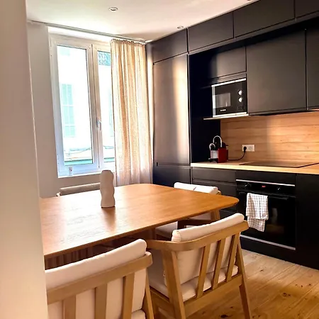 Gold Square Of Great Duplex Renovated Ac Appartement *